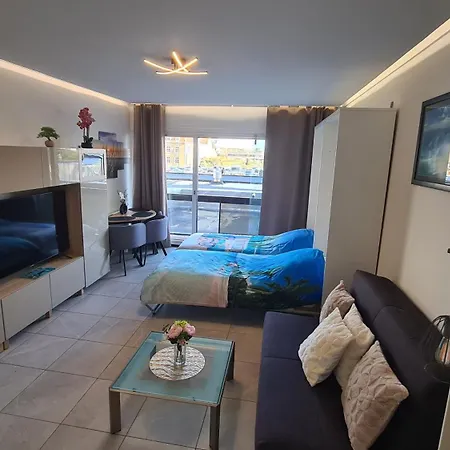 Sea Side Apartment